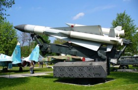 إسرائيل تحدد مواصفات  الصاروخ الدفاعي السوري سام 5