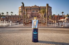  مشجعو السيتي بالإمارات يحتفون بكأس الدوري الإنجليزي 