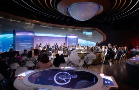 خبراء: المجتمعات بحاجة للتوازن بين الواقع والعالم الرقمي الموازي 