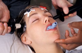 علاج الدماغ بالكهرباء ربما يقلل خطر انتحار المصابين بالاكتئاب