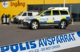 لصان يسرقان مقتنيات ثمينة