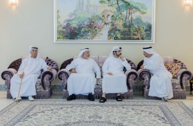 حمدان بن محمد يقدم واجب العزاء في وفاة حسين بن عبدالرحمن خانصاحب