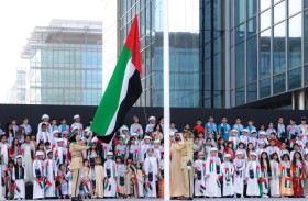 محمد بن راشد: بقيادة محمد بن زايد وتلاحم شعب آمن بأن قوته أساسها وحدته سيبقى عَلَم الإمارات عنواناً للخير والرفعة والنماء