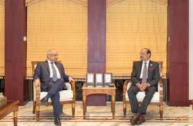 غرفة أبوظبي تكرم المدير العام لاتحاد الصناعة الهندية