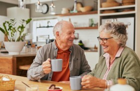 ليس مجرد عاطفة.. دراسة تكشف الفائدة الفسيولوجية للسعادة الزوجية بين كبار السن