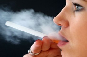 طبيب بريطاني: التدخين يدمر الحمض النووي