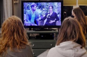 خبراء لغة الجسد يحللون إجابات ميغان وهاري الكاذبة