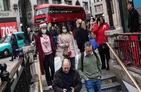 شتاء ساخن ينتظر بريطانيا.. موجة ثانية من كورونا أشد فتكاً 