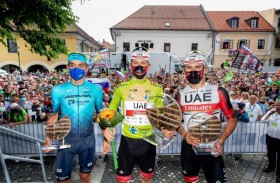 «الإمارات للدراجات» يهيمن على المراكز الأولى في التصنيف العام لجولة سلوفينيا
