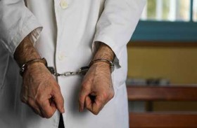 طبيب يسمم زوجته «تجنبًا لتكاليف الطلاق»