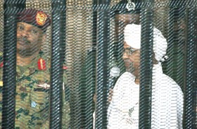 السودان يقرر تسليم البشير ورموز نظامه إلى الجنائية الدولية 