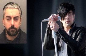 ذبح مغنٍ شهير داخل زنزانته