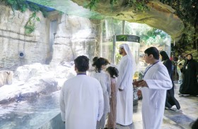 بيت الخير تنظم رحلات ترفيهية وتوزع أجهزة تعليمية دعماً للأيتام