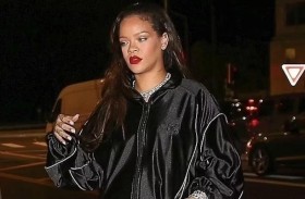 ريهانا تخفي حملها أثناء تناول العشاء في سانتا مونيكا