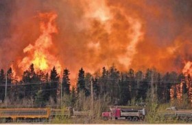 حرائق تجبر 9 آلاف كندي على ترك منازلهم