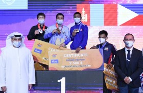 أوزبكستان تهيمن على ألقاب الرجال وأمير خان يشارك في التتويج