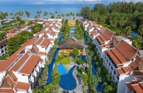 منتجع يوسع مسبحه إلى 2.4 كيلومتر في الطول