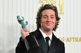 جيريمي ألين وايت يُجسّد السيرة الذاتية لأيقونة موسيقى الروك بروس سبرينجستين