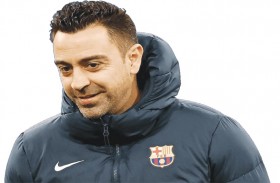 تشافي ينضم لبرشلونة بعد تأخر سفره «لأسباب إدارية»