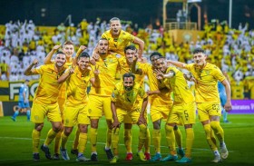 هداف دورينا مبخوت يعتلي قمة هدافي العرب بـ 190 هدفاً