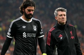 سلوت يؤكد غياب أليسون إلى ما بعد النافذة الدولية المقبلة 