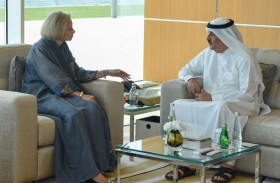 حاكم أم القيوين يستقبل سفيرة الولايات المتحدة