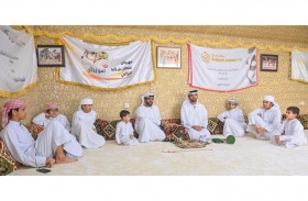 مركز العين الشبابي يطلق برنامج مقيض الصقور