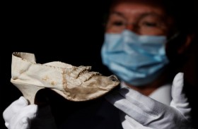 حذاء ملكة فرنسا بـ40 ألف يورو