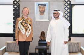 أنور قرقاش يستقبل السفيرة الأمريكية