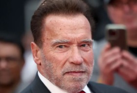 توقيف أرنولد شوارزنيغر بسبب «ساعة ثمينة»