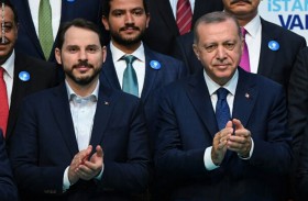 الاستقالة المفاجئة لصهر أردوغان تفضح عمق أزمة تركيا