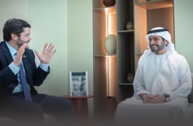 حمدان بن مبارك وسفير كولومبيا يبحثان آفاق التعاون في مجالات الرياضة وكرة القدم