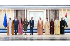 صقر غباش يلتقي مبعوث الاتحاد الأوروبي للشؤون الخليجية 