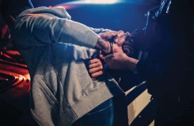 يتعرض للطعن بسبب 28 يورو