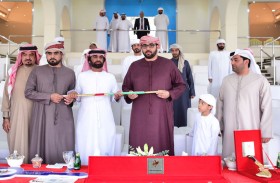 راشد بن سعود المعلا يشهد افتتاح مهرجان أم القيوين الخامس عشر لسباقات الهجن العربية الأصيلة بميدان اللبسة