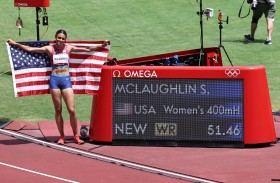 للمرة الثالثة.. البطلة الأولمبية ماكلوجلين تحطم الرقم القياسي لسباق 400 متر حواجز