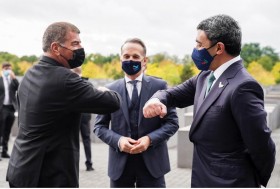 عبدالله بن زايد يزور النصب التذكاري لضحايا الهولوكوست في برلين بحضور وزير خارجية إسرائيل