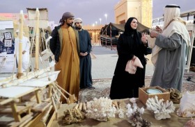 وفد مؤسسة التنمية الأسرية يزور مهرجان الظفرة 