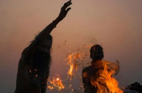 التهمتهم النيران أثناء نومهم