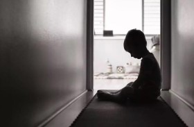 الشدائد في الطفولة تزيد خطر المشاكل النفسية لاحقاً