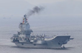 حاملة الطائرات الصينية شاندونغ في زيارة إلى هونغ كونغ 