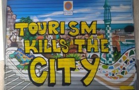 عُد إلى ديارك.. سخط الإسبان يتزايد من أعداد السياح