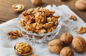 دراسة: حفنة من الجوز يوميا تحميك من سرطان القولون