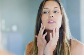 لحية المرأة .. أكثر من مجرد مشكلة جمالية