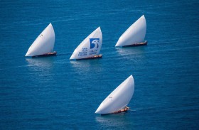 تأجيل انطلاقة سباق دلما التاريخي الخامس للمحامل الشراعية بسبب الأحوال الجوية