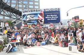 خطوة أولى غير حاسمة لإنهاء أزمة هوليوود 