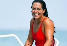 مقتل رياضية شهيرة طعنتها سمكة أبو سيف