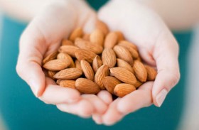 دراسة تكشف كيف يحمي اللوز  من أخطر أمراض العصر!