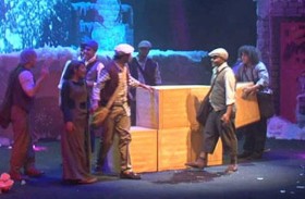 انهار المسرح ..فأصيب 46 طالباً