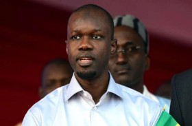  سونكو يحذر من «فوضى» في السنغال إذا منِع من الترشح 